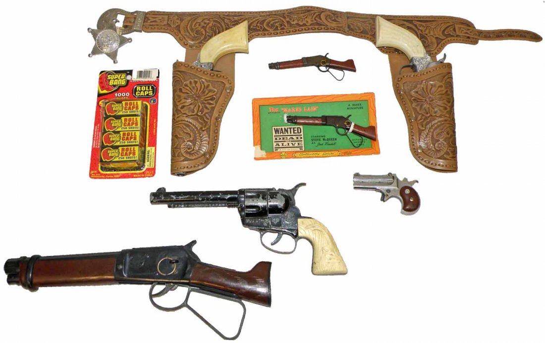 CAP GUN LOT: Wanted Dead or Alive Mayor's Laig, holster with Pony Boy pistols, Fanner .50, etc. Varies