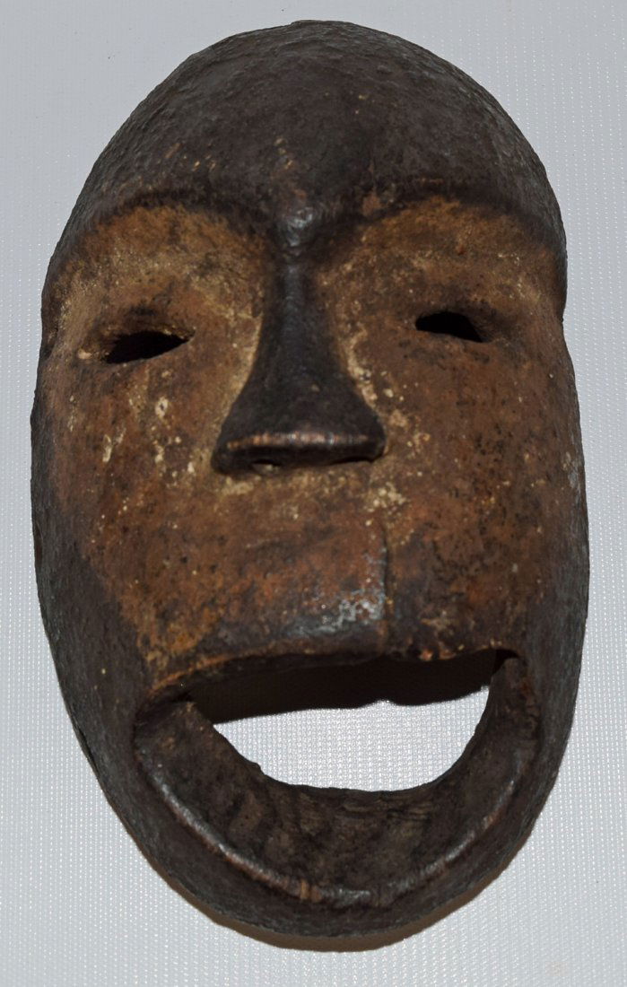 CARVED AFRICAN BALI MASK (1 of 2)