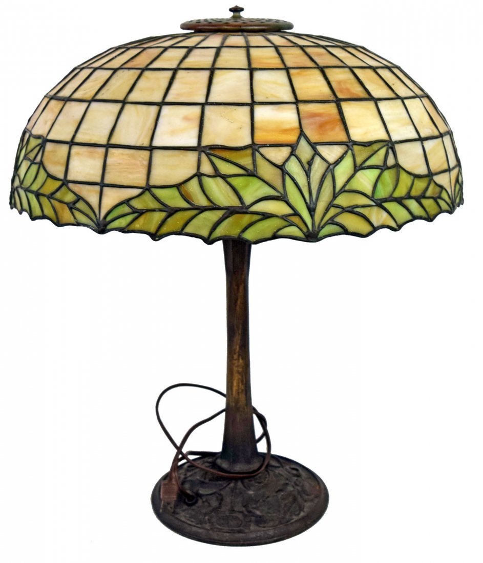 LEADED GLASS TABLE LAMP (1 of 6)