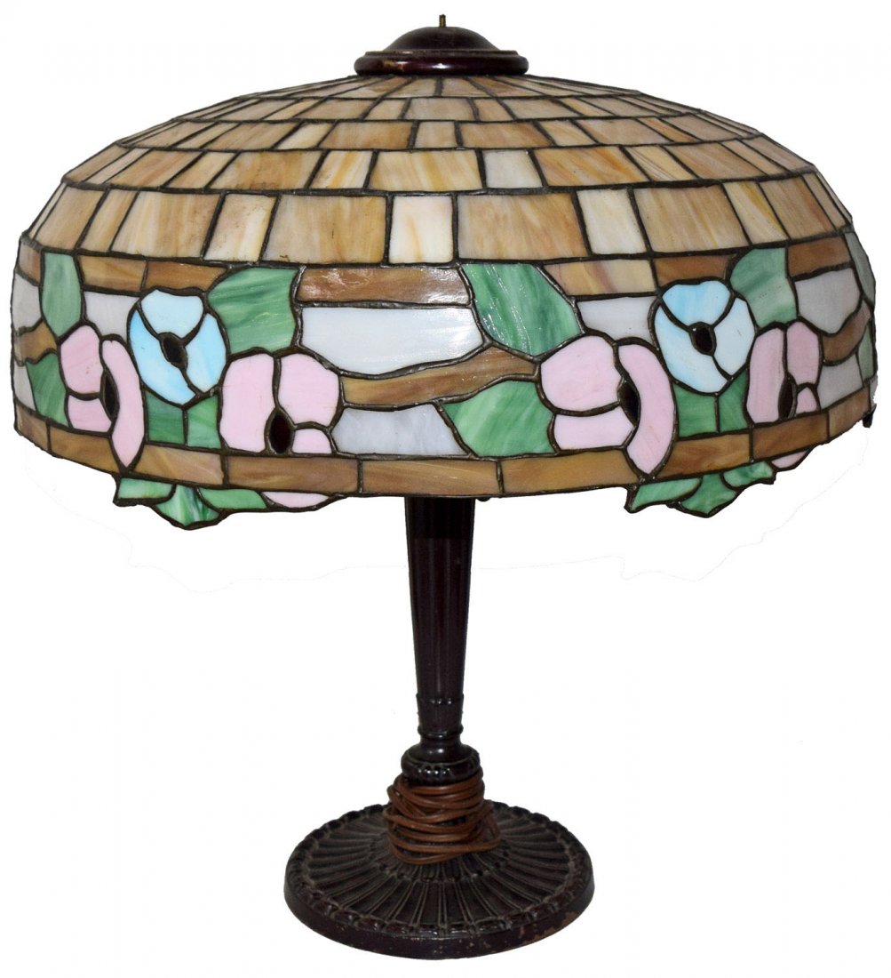 LEADED GLASS TABLE LAMP (1 of 5)