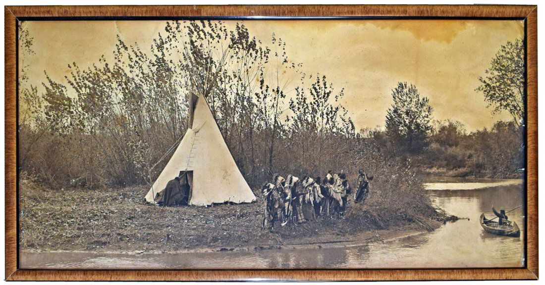 LARGE EARLY AMERICAN INDIAN PHOTOGRAPH (1 of 4)