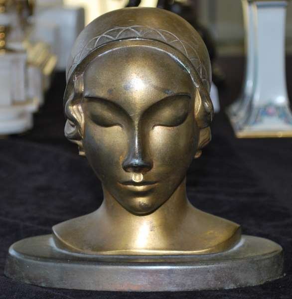 FRANKART BUST: ART DECO BUST DEPICTING A WOMAN, SIGNED FRANKART, BUYER ARRANGES SHIPPING, WE CAN RECOMMEND LOCAL SHIPPERS.