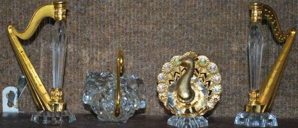 4PC GLASS LOT: SWAROVSKI STYLE FIGURES INCL; ONE SWAN w/ GOLD HEAD, ONE PEACOCK w/ GOLD HEAD & TAIL, & PAIR OF HARPS w/ GOLD ACCENT, BUYER ARRANGES SHIPPING, WE CAN RECOMMEND LOCAL SHIPPERS.