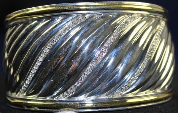 18KT/STERLING DAVID YURMAN DIAMOND BANGLE: BRACELET SET WITH APPROX. 1.00CT G-H COLOR VS QUALITY DIAMONDS CUFF DESIGN TWT 95.5 GRAMS, SHIPPING WILL BE ADDED.