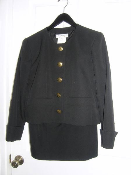 VINTAGE COUTURE YVES SAINT LAURENT SUIT: YSL SUIT. SIZE 36 FABRIC WOOL. JACKET BUST 41" SKIRT WAIST 36" SKIRT LENGTH 23". IN GREAT CONDITION. PLUS SHIPPING
