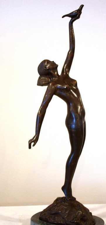 LEFARAGUAY " NUDE WITH DOVE " BRONZE SCULPTURE: LEFARAGUAY " NUDE WITH DOVE " BROWN PATINA WITH GOLDEN HIGHLIGHTS 21H X 3 1/2 W X 5 1/2 D ON A MARBLE BASE.