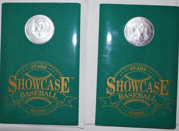 BASEBALL COMMEMORATIVE SILVER MEDALLIONS: JOHNNY BENCH & DUKE SNIDER, ENCASED, .999 SILVER MEDALLION FEATURES A REPLICA OF THE PLAYER AND HIS SIGNATURE, PLAYERS NAME,IDENTIFYING CITY, TWO STATS AND YEAR OF ISSUE ( 1992 )