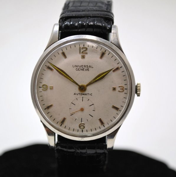 S/S UNIVERSAL GENEVE BUMPER: AUTOMATIC MVT SUB SECOND DIAL CIRCA 1950S OVERSIZE.