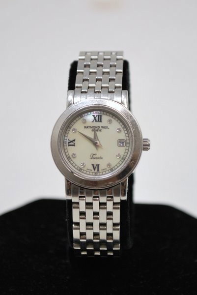 S/S LADYS RAYMOND WEIL: W/ MOTHER OF PEARL DIAMOND DIAL.