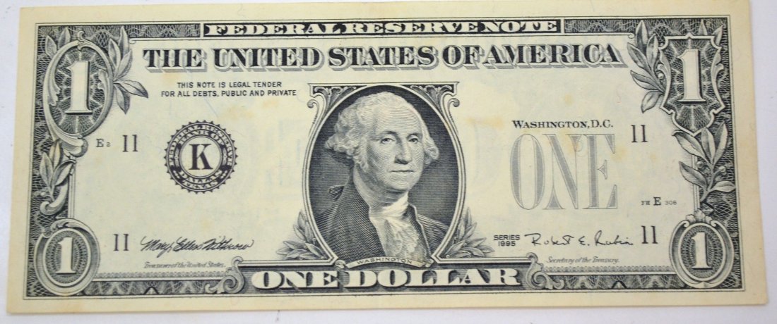 ERROR U.S. ONE DOLLAR BILL: ONE DOLLAR BILL, MISSING GREEN DEPARTMENT OF TREASURY SEAL AND SERIAL NUMBER. 1995 SERIES.HAS FOLD IN CENTER BUT BILL IS VERY CRISP