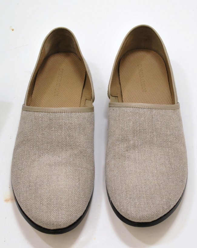 MENS GIORGIO ARMANI SHOES NEW: RETAILED BY NEIMAN MARCUS BEIGE LINEN AND BROWN LEATHER ACCENTS COMES WITH BOX NEW NEVER WORN SIZE 10 1/2 $545.00 NEW LIST PRICE