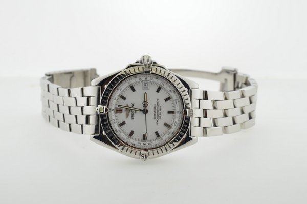 BREITLING WINGS AUTOMATIC A10350 STAINLESS STEEL DATE W: Automatic movement, Polished stainless steel 38mm round case with unidirectional bezel; White dial with steel hour markers, luminescent hands, and magnified date display at 3 o'clock, Screw down crown