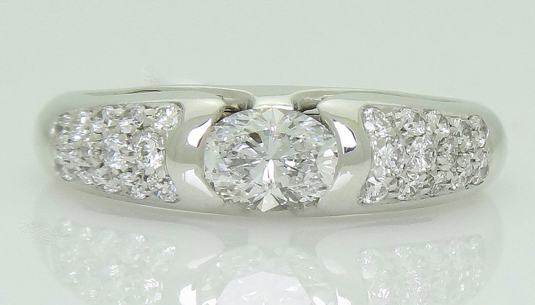 Bvlgari 18k W G Oval Brilliant Diamond Engagement Ring (1 of 5)