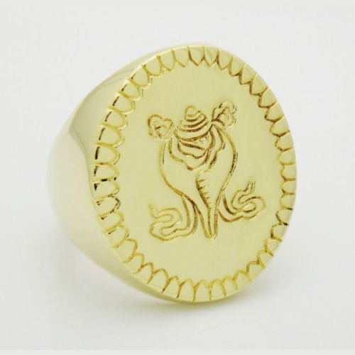 Me & Ro 18K Yellow Gold Large Oval Ring Size 7 3/4 (1 of 5)