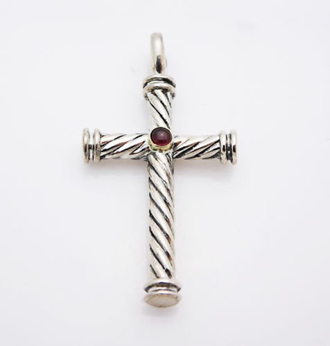 David Yurman Cable Cross Pendant: David Yurman Cable Cross Pendant Name Brand David YurmanMetal/Hallmark 925.DY Weight 3.5 (g.) Dimensions L/W/Th(mm)35/18.4/3 Stones L/W(mm) Ruby 3.1 diam