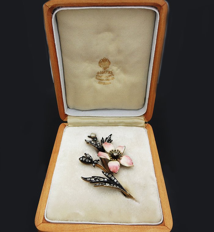 Russian Diamonds and Enamel Flower Pin Brooch (1 of 4)