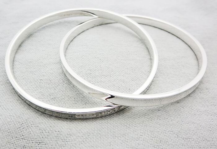 Tiffany 1837(R) Interlocking Circles Sterling  Bangle (1 of 4)