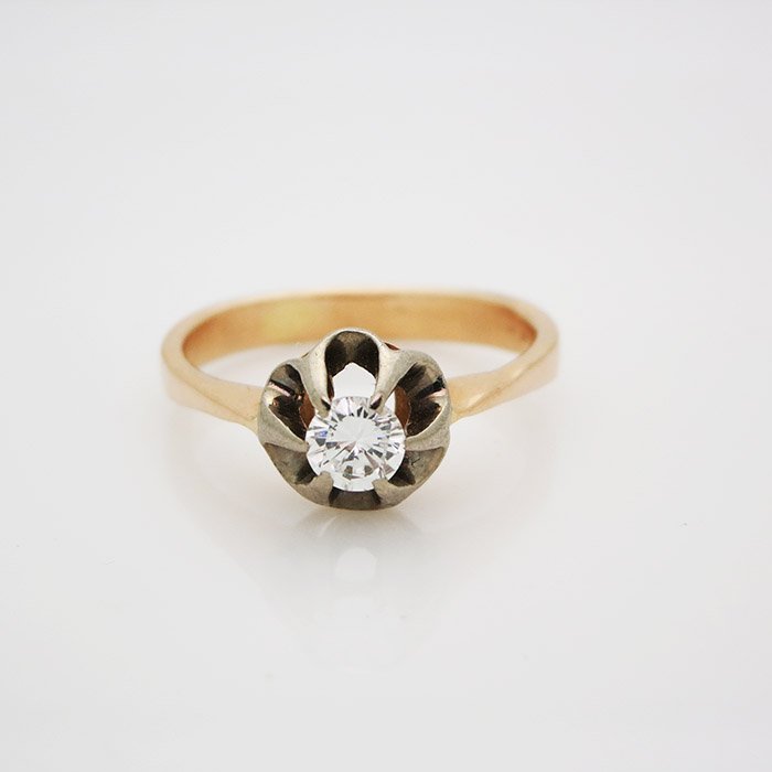 583 yellow gold 0.2 Ct Diamond ring size 7 (1 of 3)