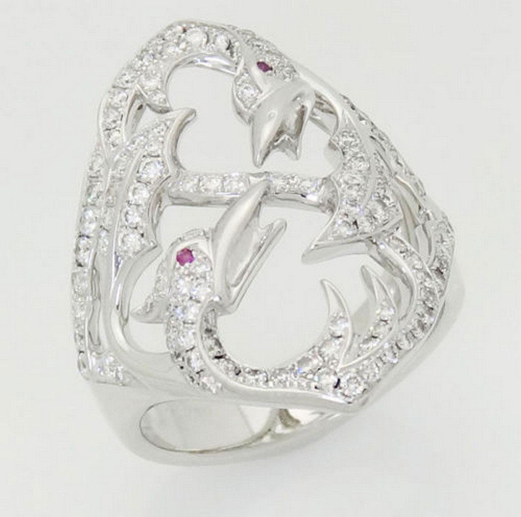 Stephen Webster 18k Gold Round Cut Diamond Birds: Stephen Webster 750 (18k) White Gold Brilliant Round Cut Diamond Birds Ring Size 7 Designer: Stephen Webster Stones & Gems: Brilliant Round Cut Diamonds Total Item Weight: 10g Size: 7 Measurements: 26