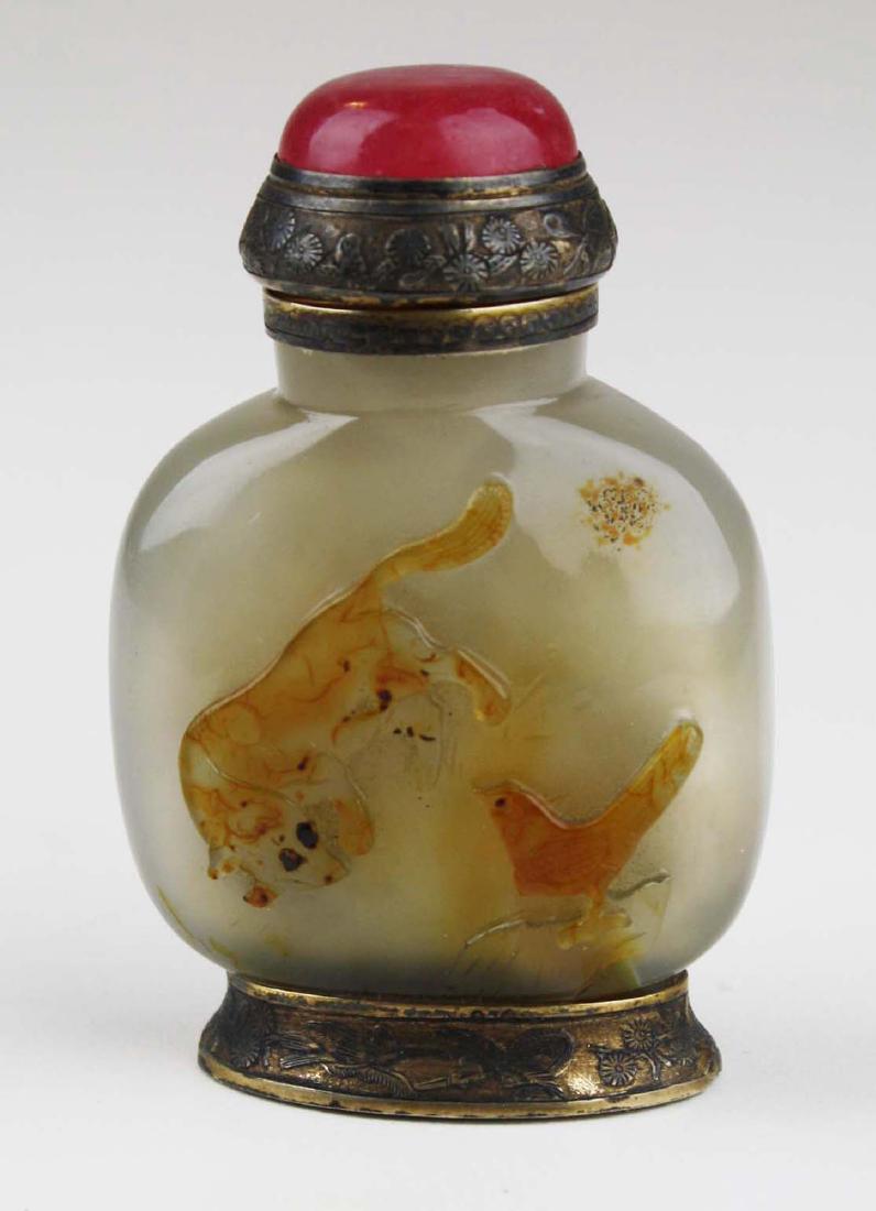 Chinese antique agate carved snuff bottle. (1 of 7)