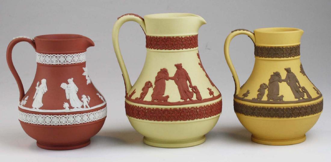3 Wedgwood Jasperware Etruscan pottery jugs in unusual (1 of 10)