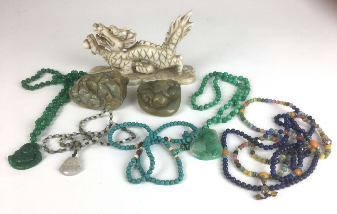 Lot Chinese jewelry, jade beads, carvings and pendants. (1 of 2)