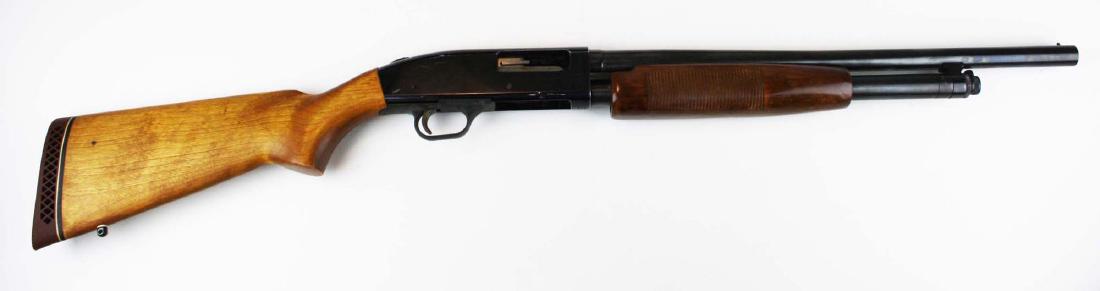 Mossberg Model 500AT 12ga shotgun: Mossberg Model 500AT shotgun in natural finish with 20" barrel