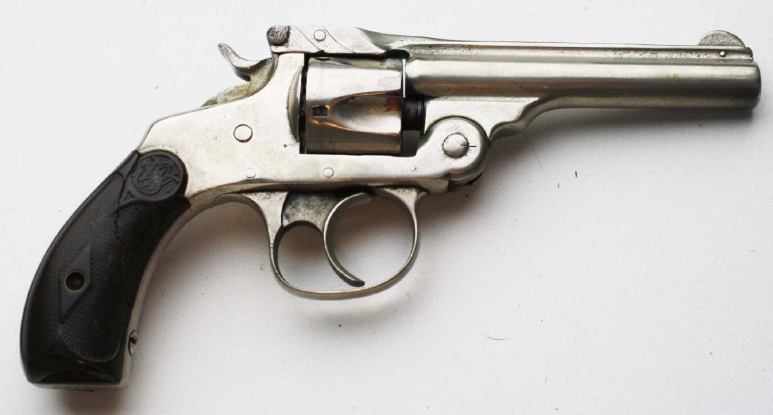 Smith & Wesson .32 cal 5 shot revolver: Smith & Wesson .32 cal 5 shot revolver, SN 80629, last pat'd Jan. 3, 1882, nickel chrome, right grip cracked