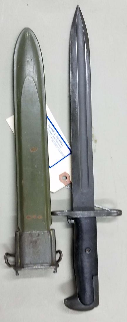 US Model of 1942 Pal Bayonet: US Model of 1942 M1 Bayonet in fiberglass OD green scabbard