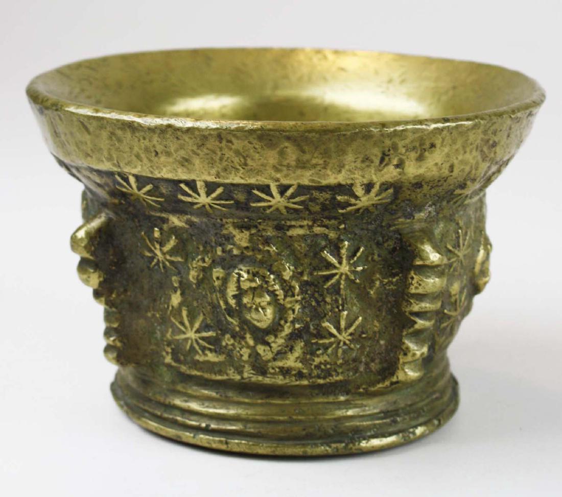17th c Spanish bronze apothecary mortar (1 of 6)