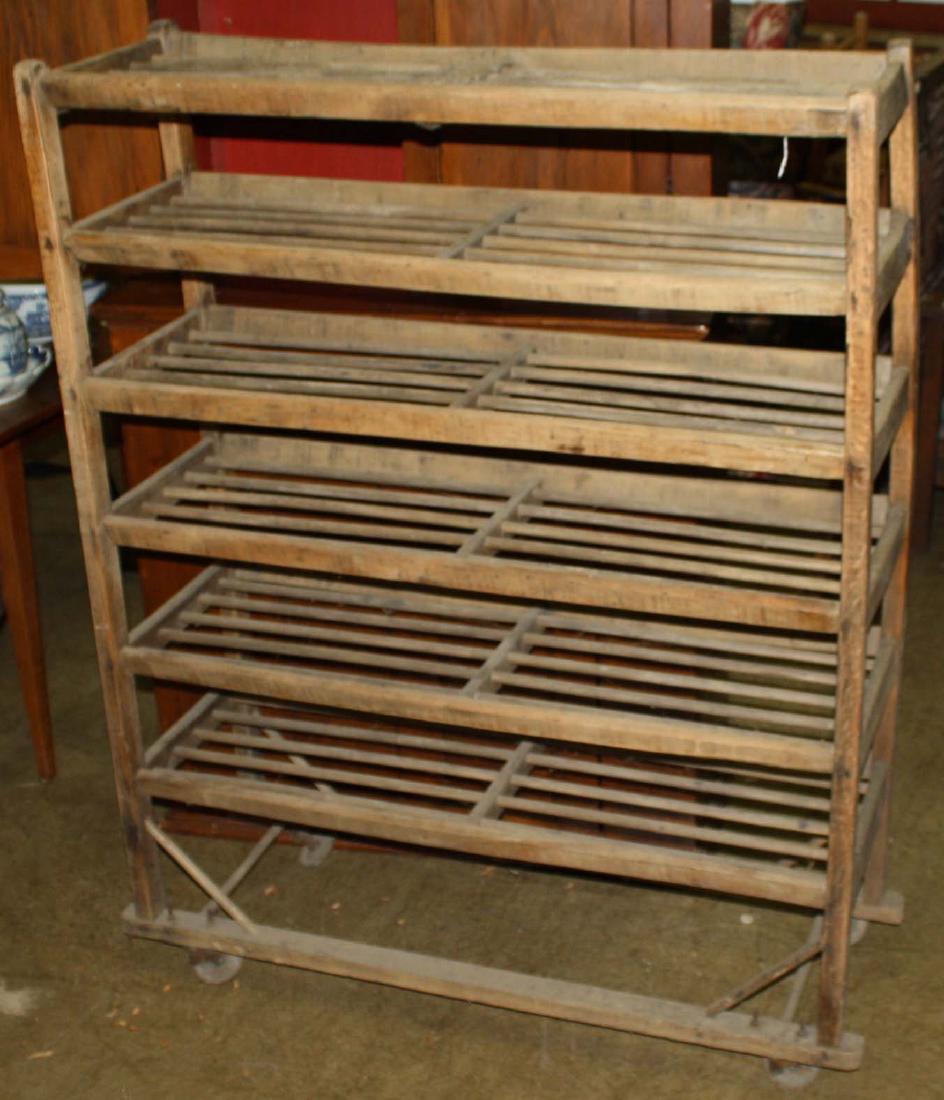 Baker's rack on casters (1 of 1)