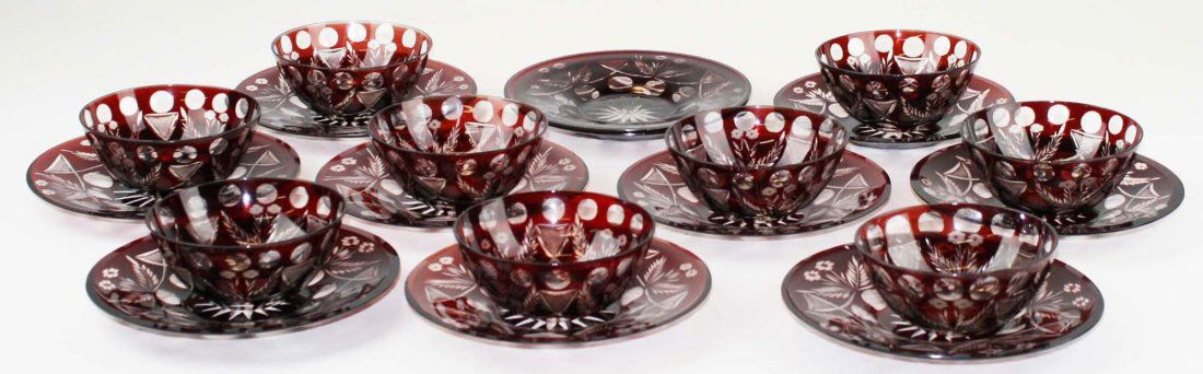 9 Ruby cut to clear glass finger bowls (1 of 7)