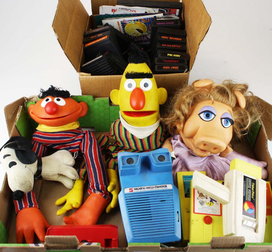 1972 Muppet puppets, Fisher Price movie viewer (1 of 3)