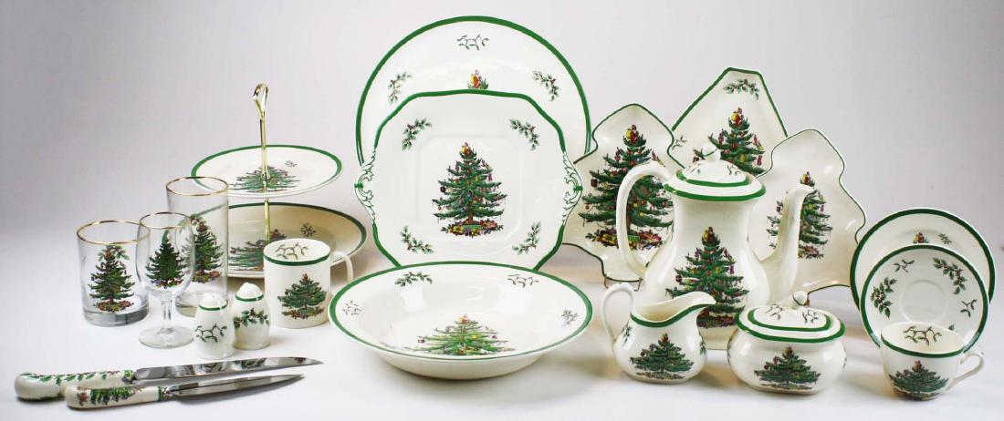 79 pcs Spode Christmas tree china and stemware (1 of 3)