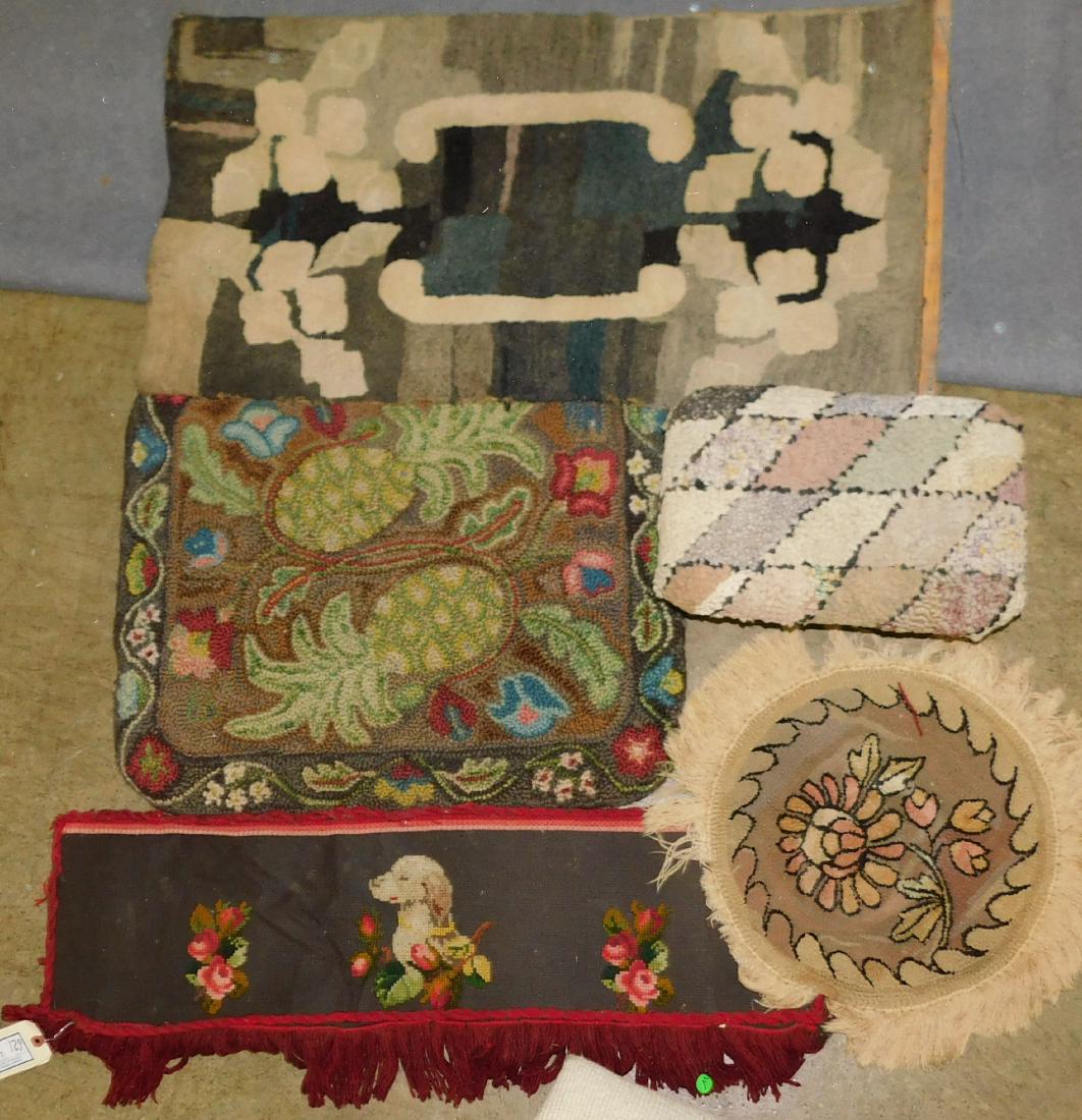 Lot of hooked rugs/textiles (1 of 4)