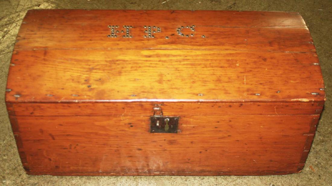 Pine Dometop trunk (1 of 4)