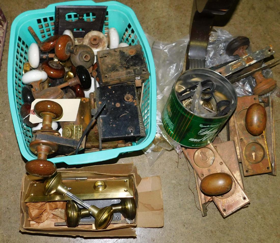Vintage door hardware (1 of 1)