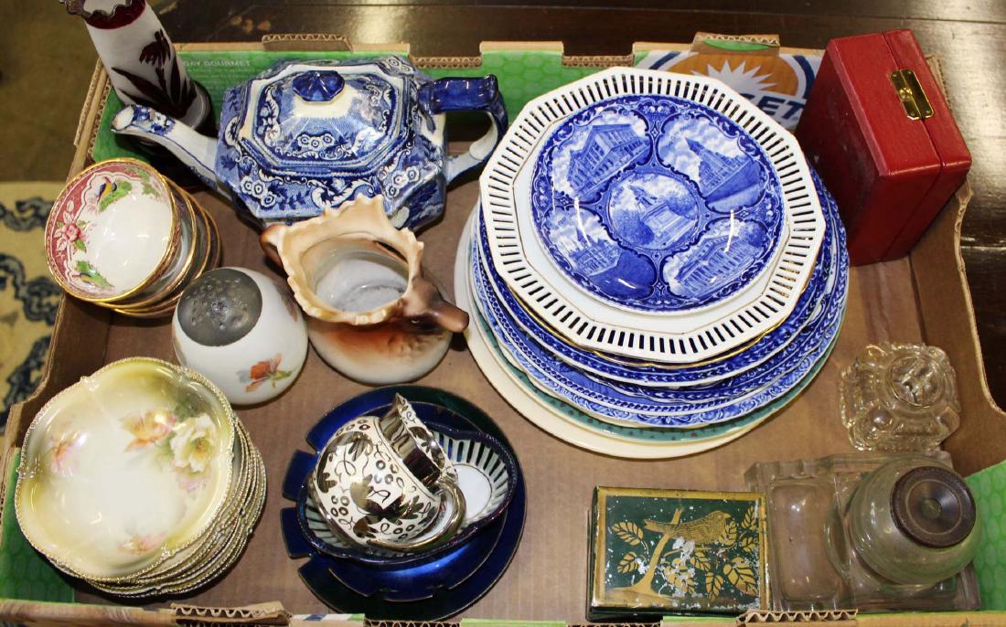 mixed lot of porcelain and glass (1 of 4)