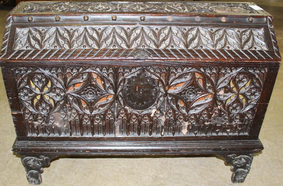 Unusual Continental coffin top blanket box (1 of 6)