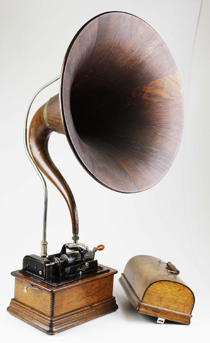 Edison cylinder phonograph w/ oak cygnet horn (1 of 9)