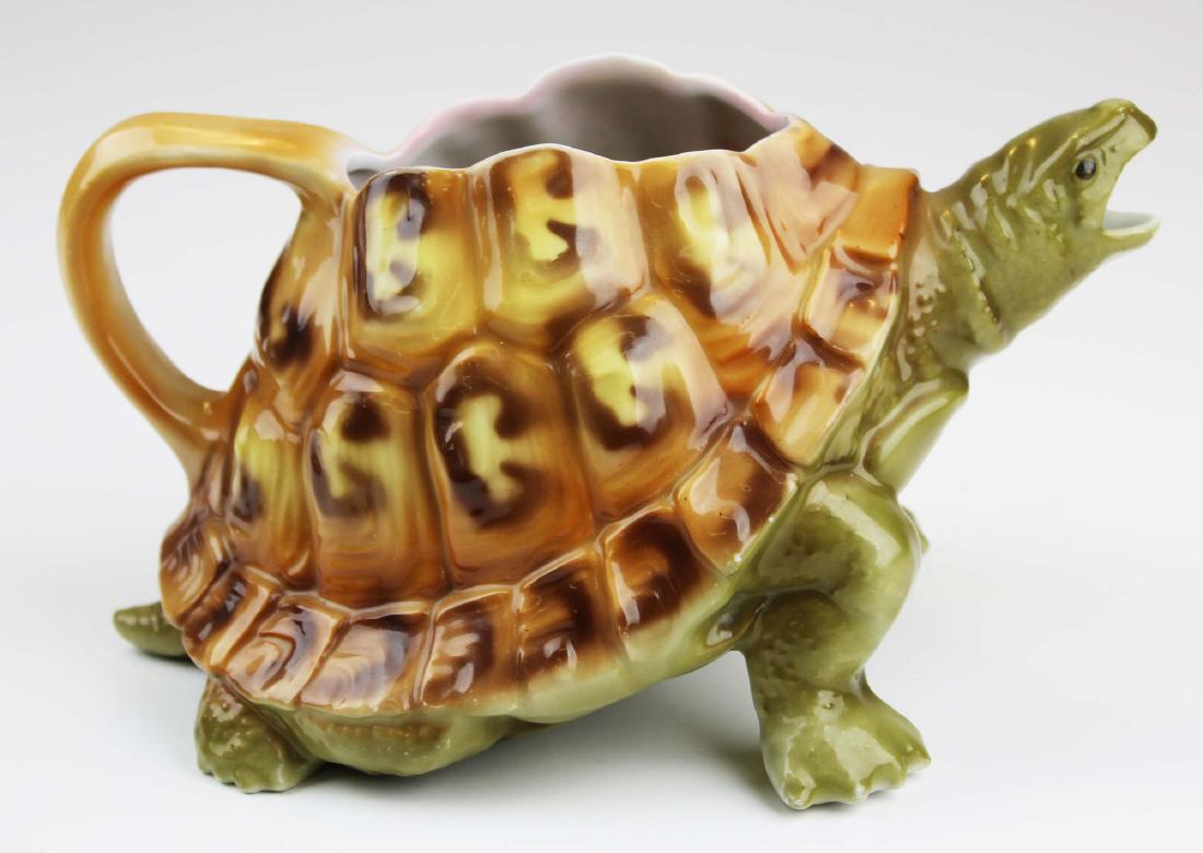 Royal Bayreuth Turtle lemonade pitcher (1 of 8)