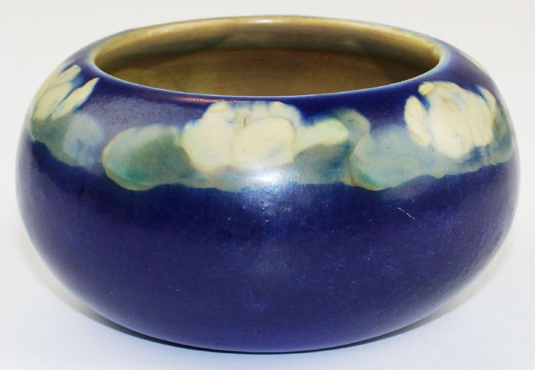 Rookwood 1917 matte glaze lily pad pottery bowl (1 of 5)