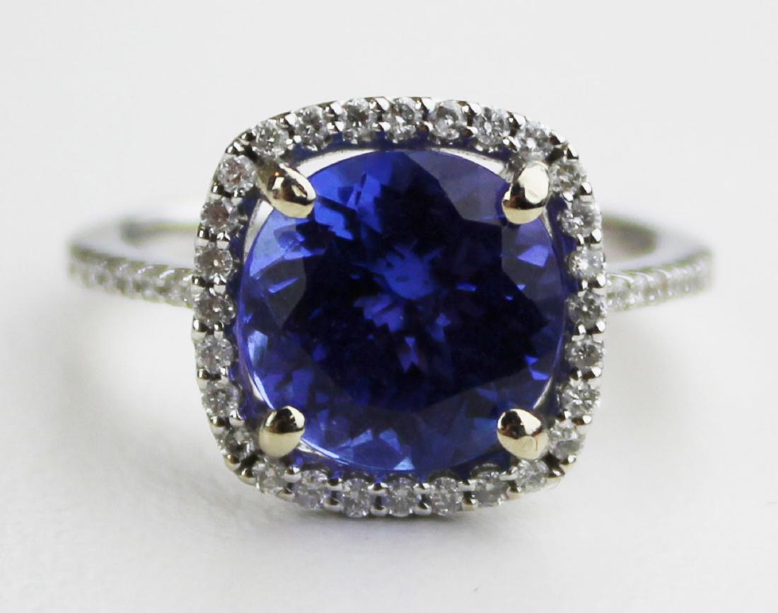 Tanzanite & diamond ring (1 of 5)