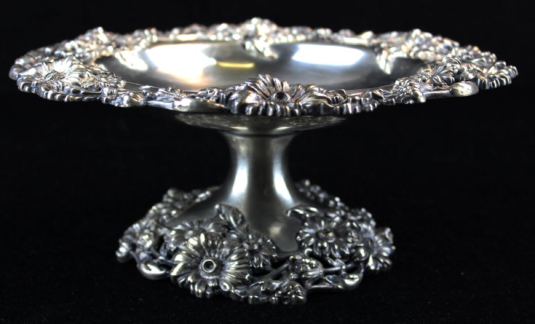 Gorham sterling silver daisy decorated tazza (1 of 10)
