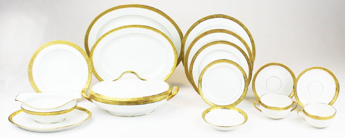 107 pcs. T & V Limoges gold band dinnerware (1 of 3)