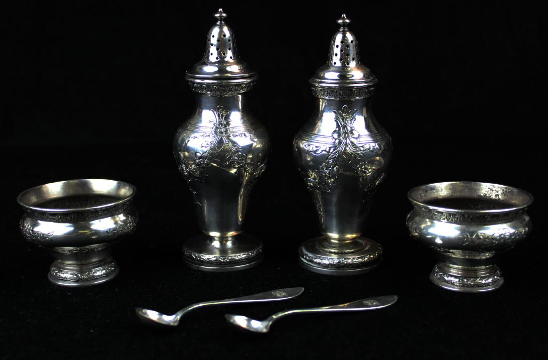 Gorham sterling pepper pots and salt cellars (1 of 6)