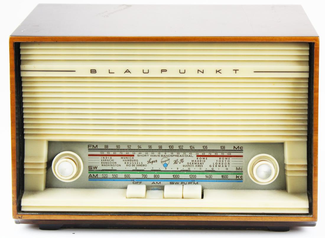1960 Blaupunkt AM/FM/SW tube radio (1 of 2)