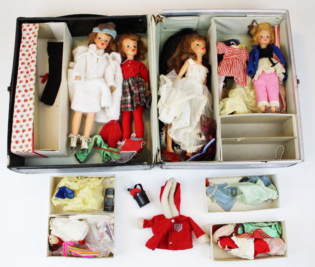 Ideal Tammy dolls, trunk, clothes, & accessories: four Ideal Tammy family dolls, trunk, clothes, & accessories