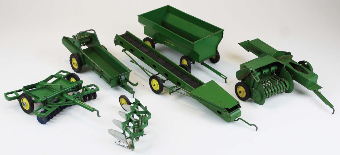 six Eska Ertl John Deere pressed steel toys (1 of 7)