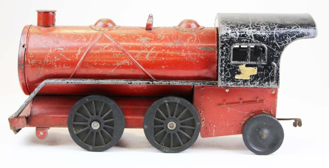 Cor-Cor pressed steel ride on train set (1 of 7)